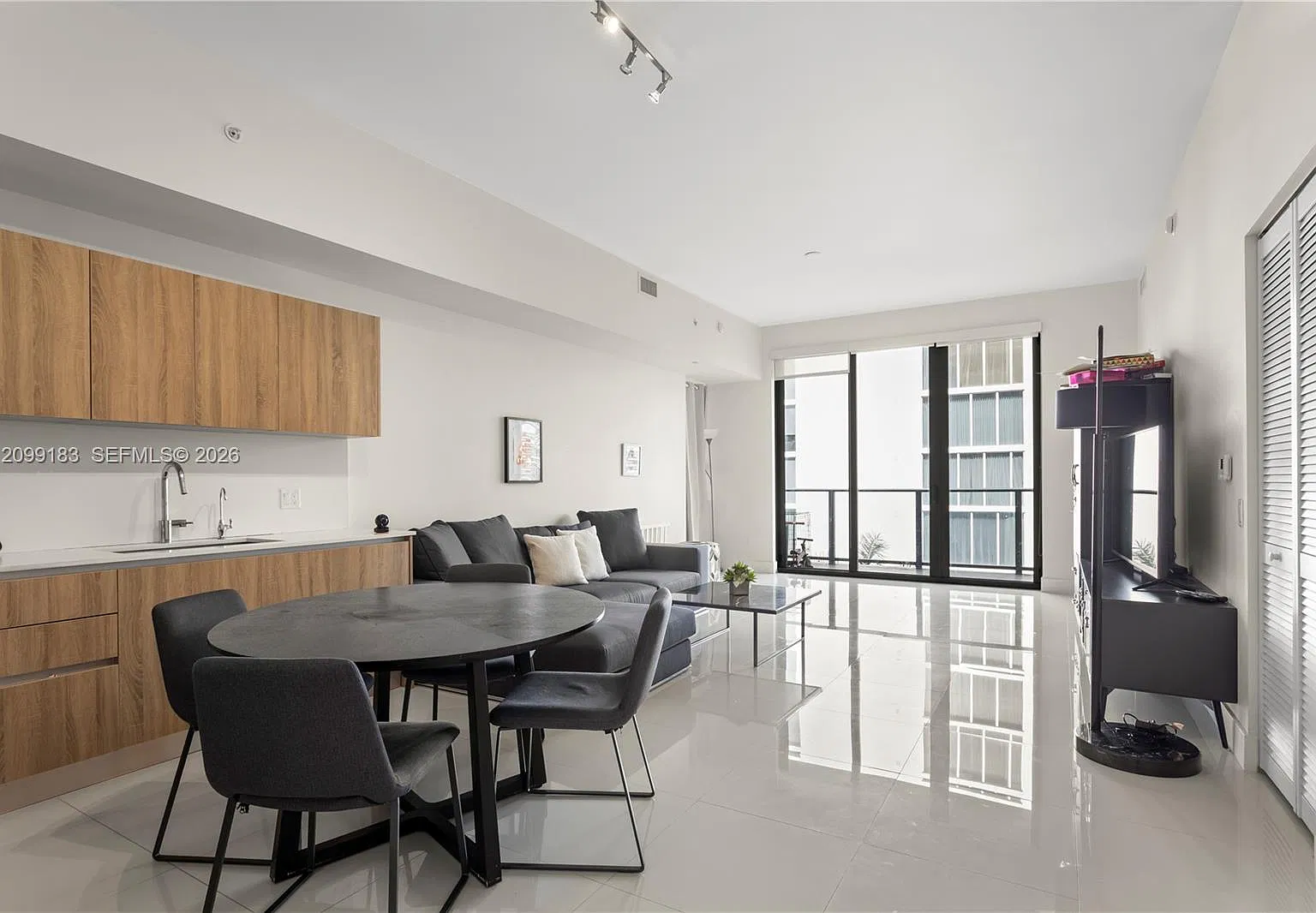 Aventura Parksquare Resid — Photo 3