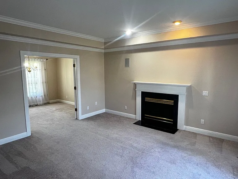 2708 Bayhill Dr — Photo 3