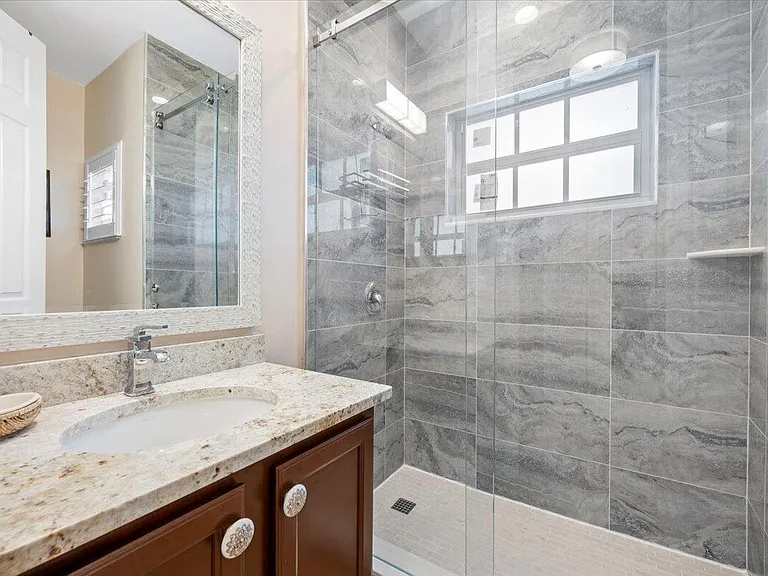 513 Tomahawk Ct — Photo 22
