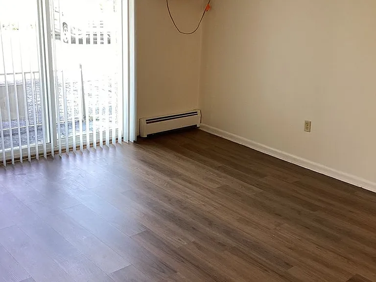 Brush Apartment — Photo 11