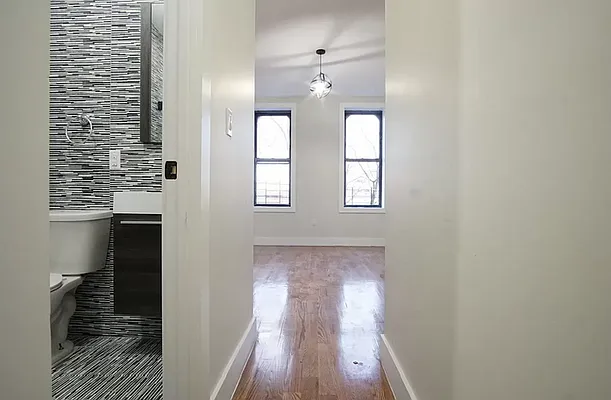 Rented by Evergreen Realty & Investments | media 7