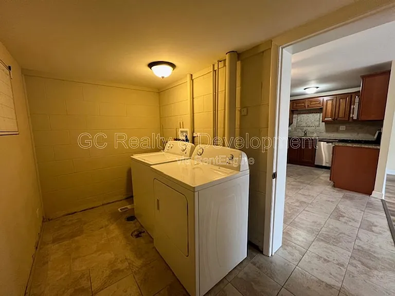 37 Tonset Ct — Photo 9