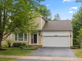 1749 Melbourne Ln, Aurora, IL 60503