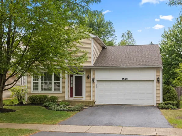 1749 Melbourne Ln, Aurora, IL 60503