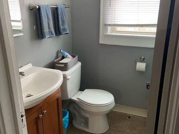 850 Northwest Blvd #1/2