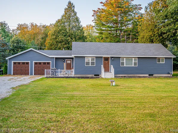 1641 Burnside Rd, North Branch, MI 48461