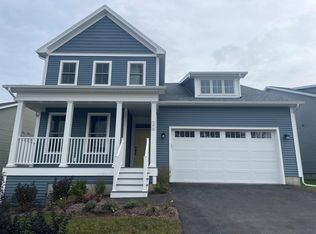 186 Two Brothers Dr, South Burlington, VT 05403