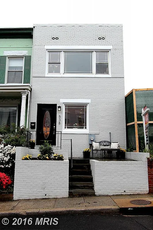 538 Harvard St NW photo 1