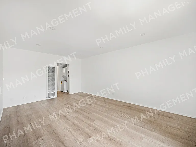 475 S Los Robles Ave #14 — Photo 9