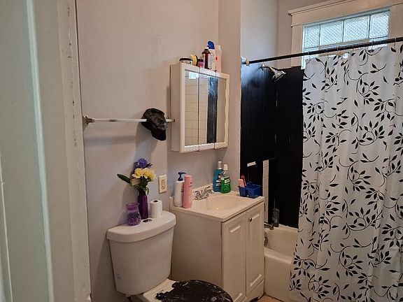 4th image of 10941 S Wentworth Ave