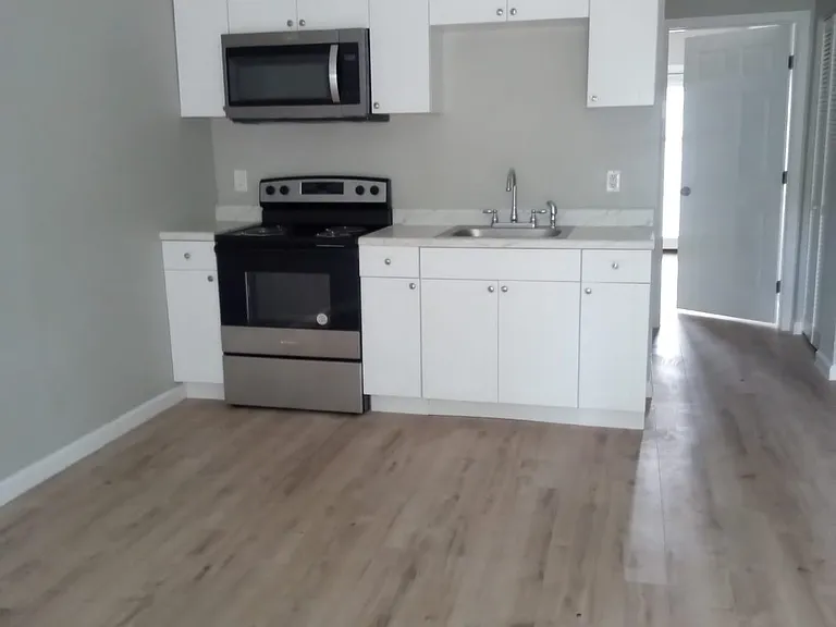2218 Magnolia Cir #306 — Photo 8
