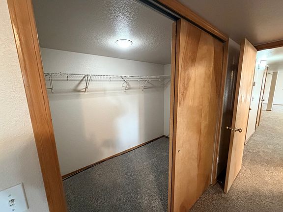 3rd image of 7724 Amberly Dr