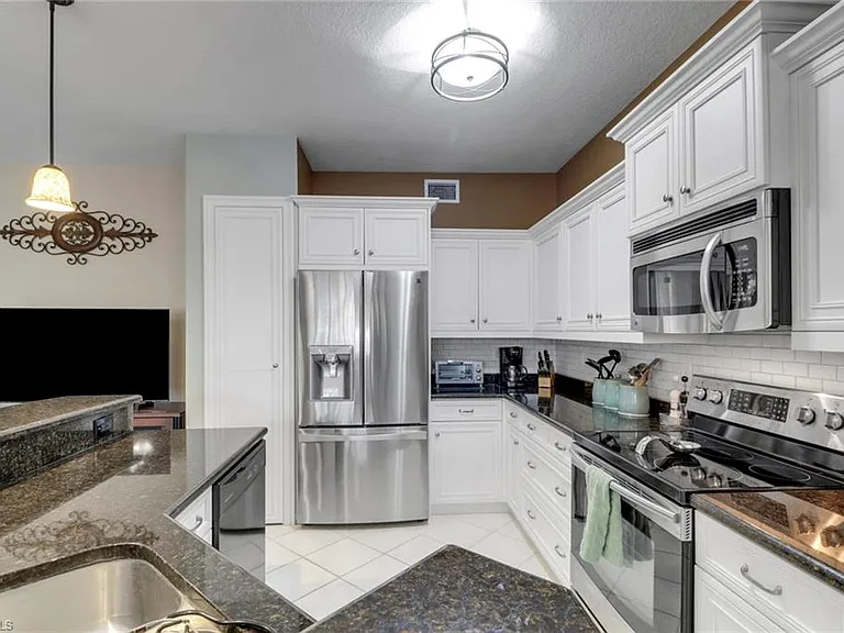 5325 Andover Dr #101 — Photo 10