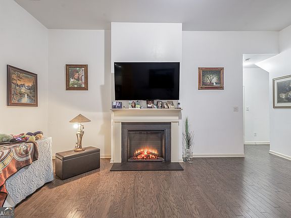 2nd image of 21 Sunny Point