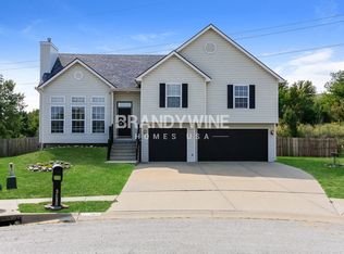 3615 NW 86th Ct, Kansas City, MO 64154