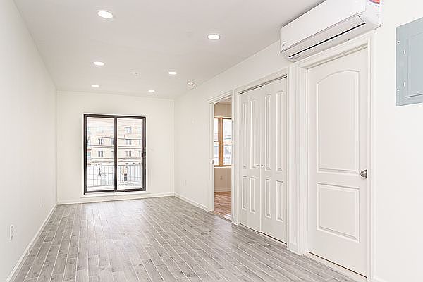 1st image of 2828 W 17th St #3F