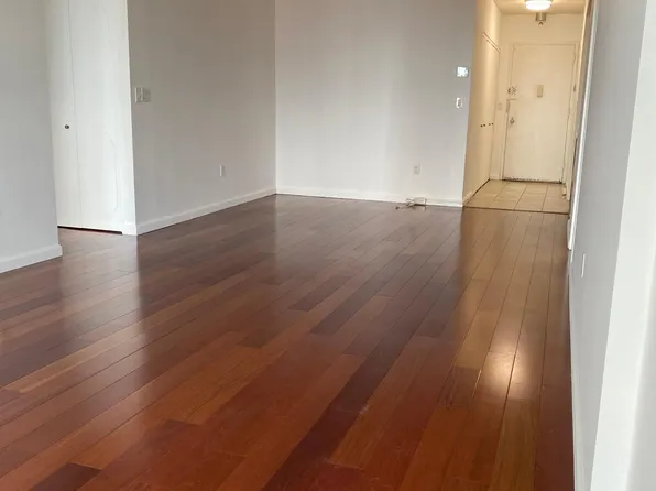 45 River Dr South image 15 of 16