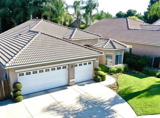 2359 Moody Ave, Clovis, CA 93619