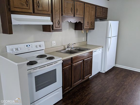 4th image of 230 Lanier Dr #304