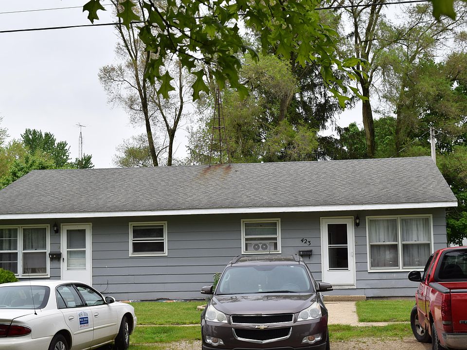2nd image of 423 Oak St
