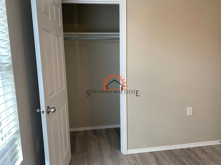 1208 W. Manana Blvd. — Photo 14