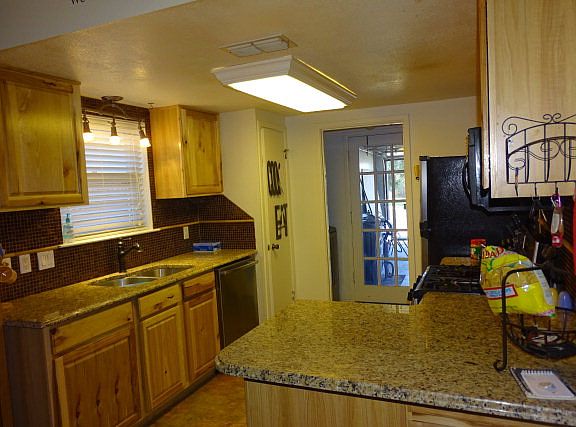 3rd image of 1701 E 56th St