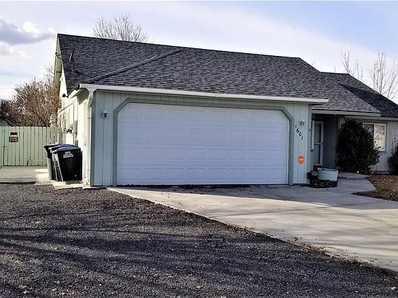 2nd image of 1601 Pirate Ln NE