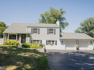 63 Rossiter Ave, Phoenixville, PA 19460