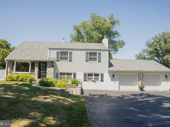 63 Rossiter Ave, Phoenixville, PA 19460