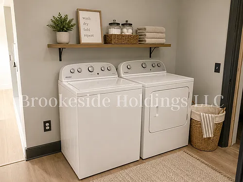 7 E Muskegon St #B Photo 1