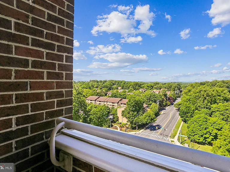 5809 Nicholson Ln #1001 — Photo 23