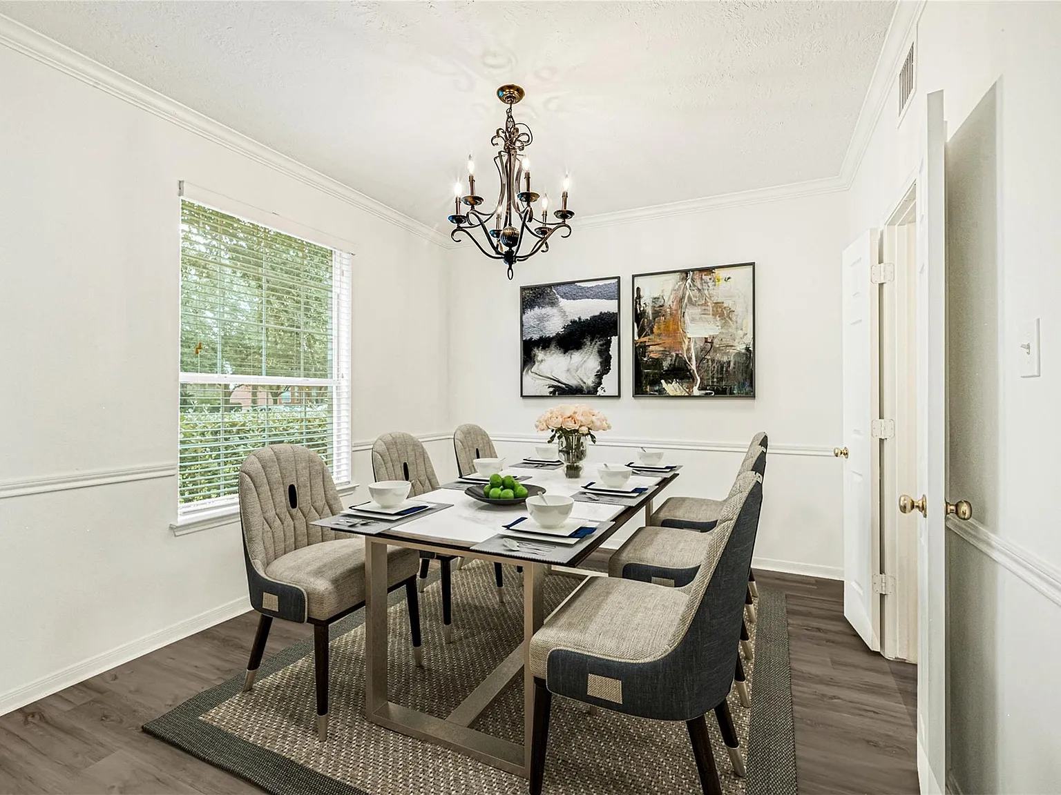 4 bed, 2.5 bath, 2643 sqft, $2,595 — Photo 3