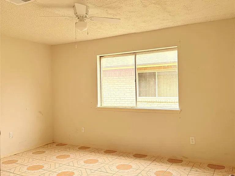 5503 Bridge Forest Dr — Photo 7