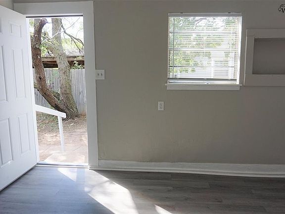 3rd image of 1657 McGregor Ave