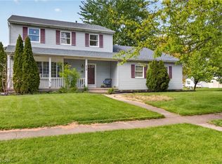 438 Hampton Dr, Elyria, OH 44035