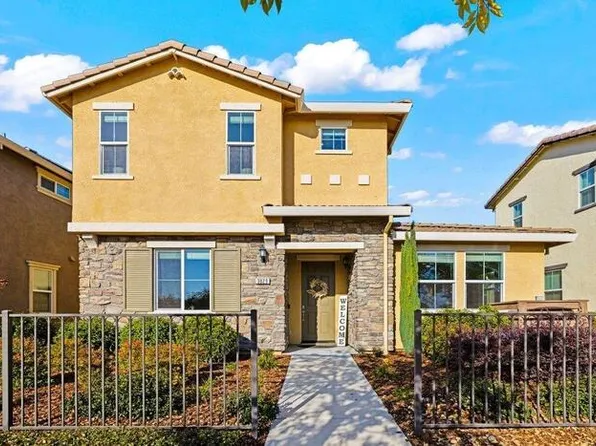 3829 Miners Ravine Dr, Roseville, CA 95661