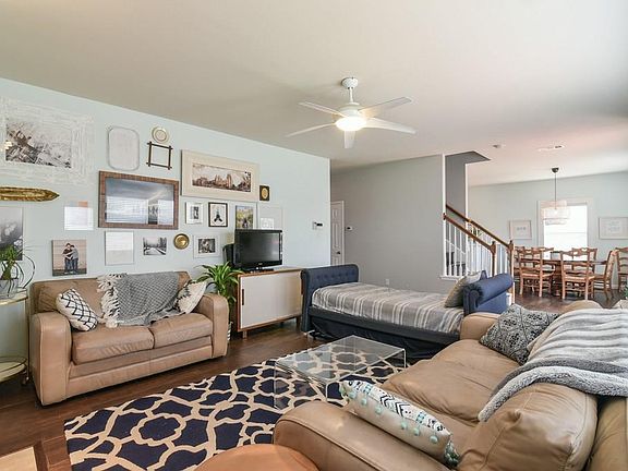 3rd image of 504 Fossil Lake Ct