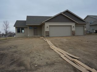 1012 Morningside Way, Belle Plaine, MN 56011