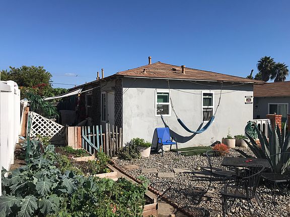 3rd image of 5018-5028 Santa Cruz Ave #5020-5