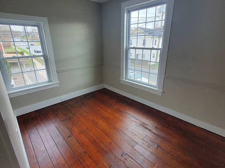 696 Main St #3 — Photo 4