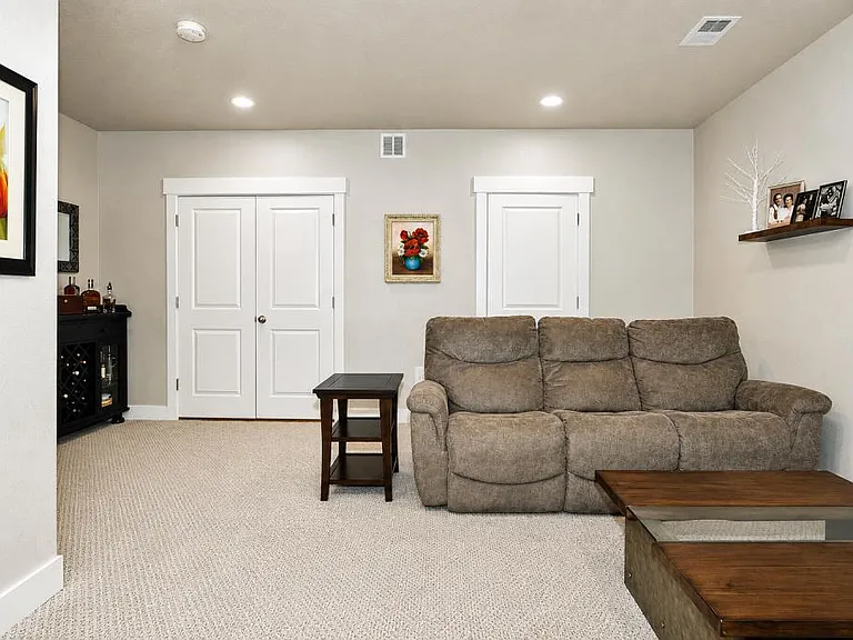 6245 Vernazza Way — Photo 36