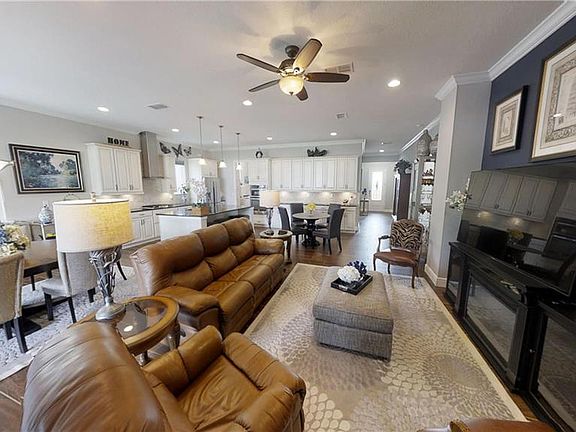 5th image of 4909 Catalpa Dr