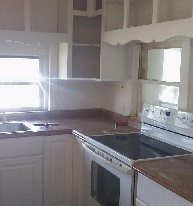 2nd image of 530 Pilaklakaha Ave