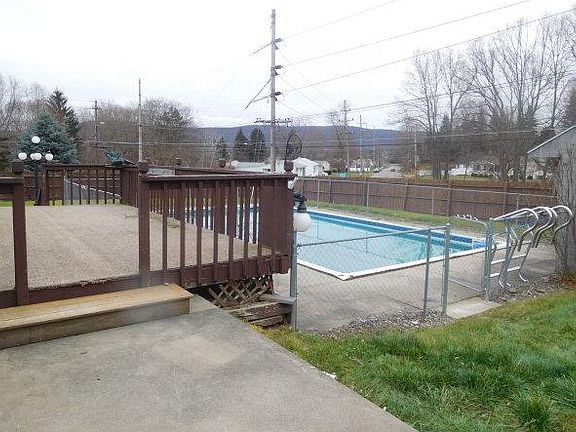 5th image of 101 Lancelot Dr