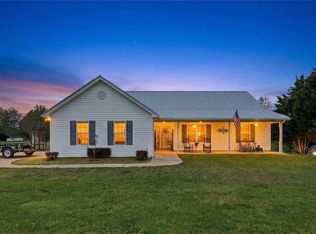 190 Bridgewater Dr, Mount Airy, GA 30563