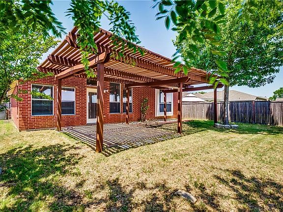 5th image of 460 Port Lavaca Dr