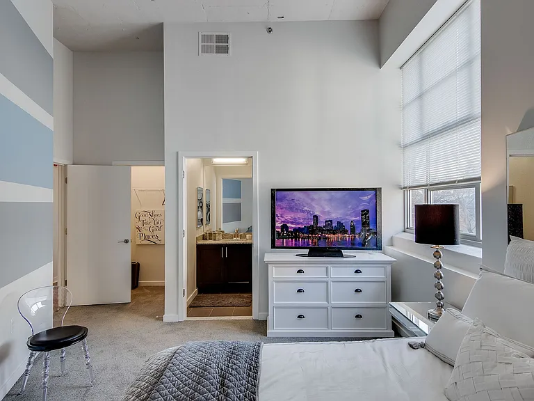 520 Park Avenue — Photo 4