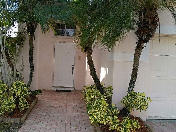 3rd image of 1262 NW 171st Ter