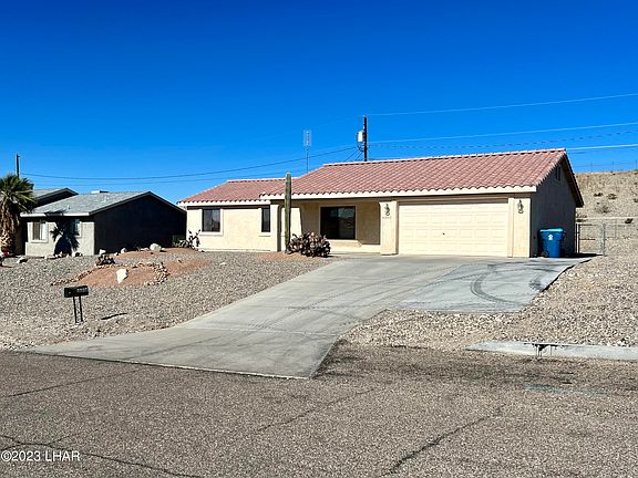 3rd image of 2317 College Dr