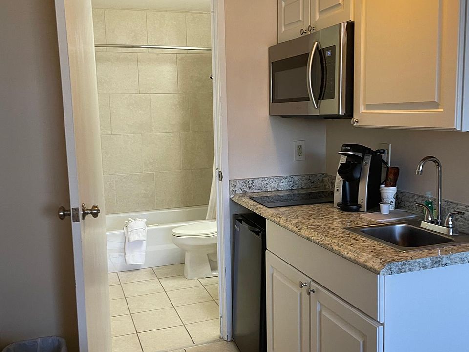 30 Milliken St 102, Old Orchard Beach, ME 04064 Zillow